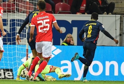 ライプツィヒがバイエルンとの差を縮める、マインツは武藤がゴールも4連敗