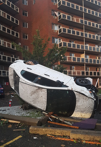 カナダ首都近郊で竜巻、30人負傷 13万世帯超停電