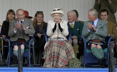スコットランド独立否決で「女王はご満悦」、英首相が発言