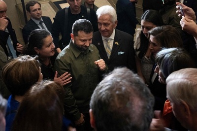 ゼレンスキー氏、バイデン氏の支持得るも米議会は懐疑的