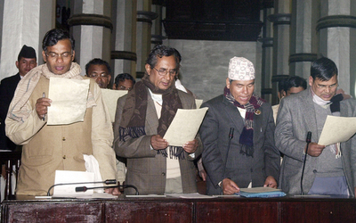 毛派の下院議員誕生、内戦終結か - ネパール