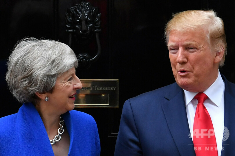 トランプ氏、駐米英大使を「愚か者」と批判 矛先はメイ首相にも