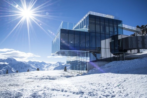 007 スペクター』ロケ地のスキーリゾートが熱い 写真4枚 国際ニュース 