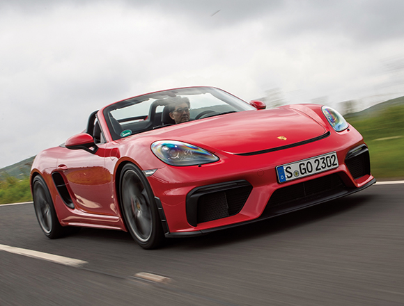 ポルシェ718スパイダー&718ケイマン GT4登場。英国スコットランドでENGINE編集長 村上 政が試乗した。 ポルシェ718スパイダー&718ケイマン GT4登場。英国スコットランドでENGINE編集長 村上 政が試乗した。