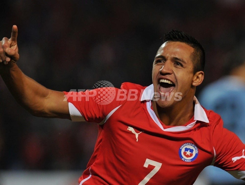 バルセロナ アレクシス・サンチェス獲得を発表 写真1枚 国際ニュース