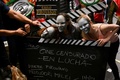 アルゼンチンの首都ブエノスアイレスで、ハビエル・ミレイ政権の緊縮財政策が映画・文化業界に影響を及ぼすとして、抗議デモを行う人々（2024年4月17日撮影）。(c)LUIS ROBAYO / AFP
