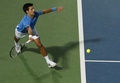 テニス、ドバイ・テニス選手権、男子シングルス2回戦。リターンを狙うノバク・ジョコビッチ（2015年2月25日撮影）。(c)AFP/KARIM SAHIB