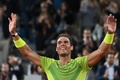 全仏オープンテニス、男子シングルス準々決勝。勝利を喜ぶラファエル・ナダル（2022年6月1日撮影）。(c)Anne-Christine POUJOULAT / AFP