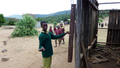 ケニア中部のケニア山のふもとにあるヤーク人の学校（2010年10月7日撮影）。(c)AFP/Boris BACHORZ