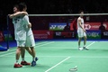 バドミントン、全英オープン、男子ダブルス決勝。優勝を喜ぶ遠藤大由/渡辺勇大組（2020年3月15日撮影）。 (c)Oli SCARFF / AFP