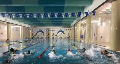 韓国・小学校プール、授業時間外には成人向け水泳教室…その時、成人男性は女子更衣室を使っていた