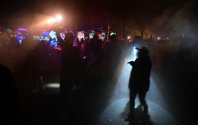 ハロウィーンの黒塗りメーク論争、終わらない黒人差別 米