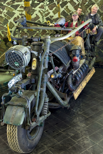 乗ってみたい？全長5メートルの「モンスターバイク」