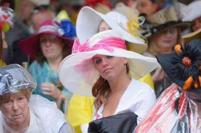個性豊かな帽子で競馬を楽しむ、第139回ケンタッキーダービー