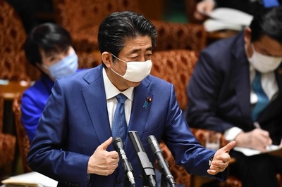 緊急事態宣言を延長へ 安倍首相、4日に決定の意向
