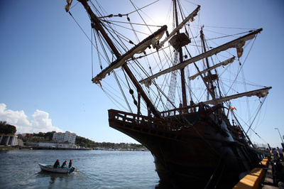 米の宝探し一家、18世紀のスペイン船から金の聖体箱を発見