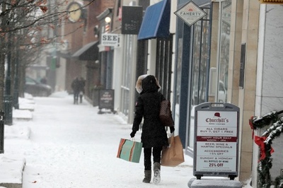 米に強い寒波、17人死亡 停電や航空便キャンセル相次ぐ