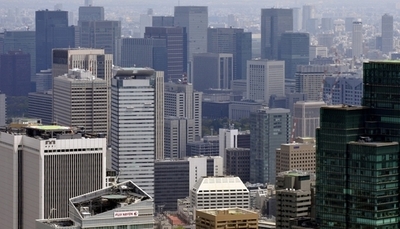 景気は「足踏み」、1年8か月ぶりの下方修正