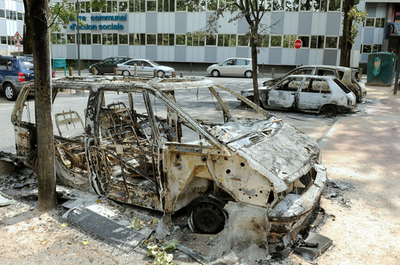 フランスで若者の暴動、強盗容疑者射殺が引き金に