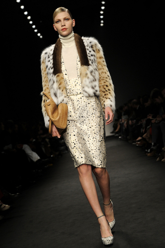 ＜11/12年秋冬ミラノコレクション＞ブリオーニ