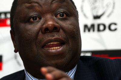 ジンバブエ与党は「軍事政権」、野党指導者が批判