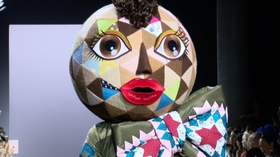 動画： 大きな頭にびっくり！「ヴィクター＆ロルフ」17/18年秋冬パリ・オートクチュール