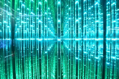 LEDライトは目を損傷する、フランス保健機関が警告