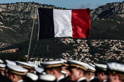 16歳少女、ボーイフレンドと共に祖父母刺殺 交際に反対されたのが原因 フランス