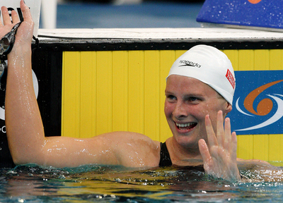 ジョーンズ 100メートル平泳ぎで優勝