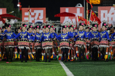 民間の「村晩」、中国の農村振興をけん引