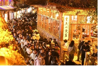 古い町の小さな庭、伝統文化を受け継ぎ展示する・中国