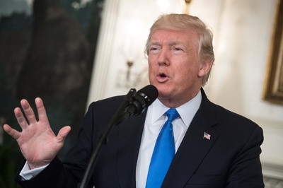 イスラム教徒被害のロンドン車突入、トランプ氏は沈黙