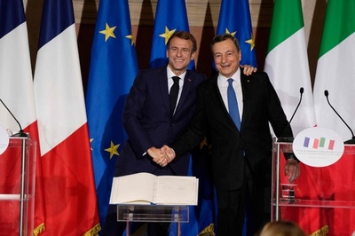 仏伊、「歴史的」協力条約を締結