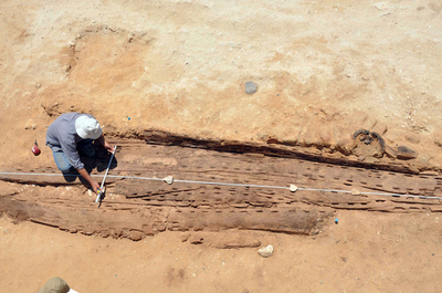 5000年前のファラオの「太陽の船」発掘、エジプト