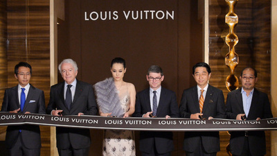 ＜動画＞菊地凛子がテープカット、「ルイ・ヴィトン」松屋銀座店がリニューアルオープン