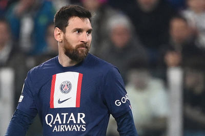 W杯制覇のメッシ、PSGに合流 チームメートが歓迎