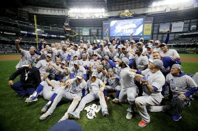 ドジャースがブルワーズ退け2年連続のナ・リーグ優勝、RソックスとのWSへ