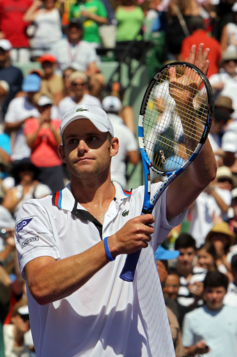 ロディック ナダルを破り決勝進出、ソニー・エリクソン・オープン