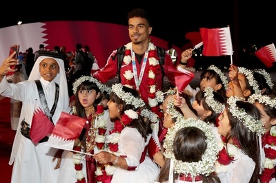 アジアカップ制覇のカタールが凱旋 首長、ファンから熱烈歓迎