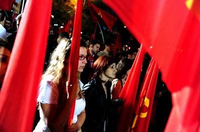 ギリシャ、EU財政追加支援の第1弾 75億ユーロを受領