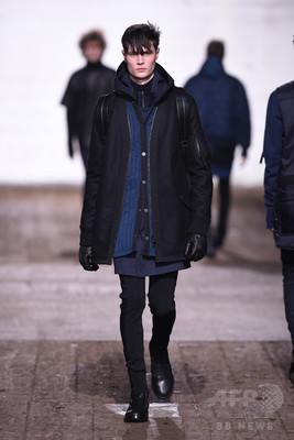 ディーゼル ブラック ゴールド バイク メッセンジャーにインスパイアされた16年秋冬メンズコレクション 写真38枚 ファッション ニュースならmode Press Powered By Afpbb News