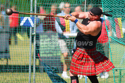 スコットランドの伝統スポーツ競技 男性もスカート姿で ドイツ 写真7枚 ファッション ニュースならmode Press Powered By Afpbb News