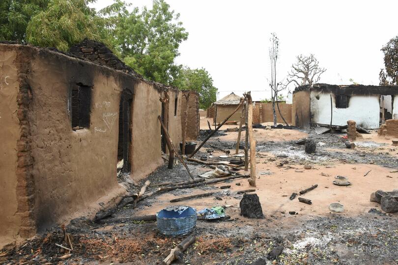 「盗賊団」が村襲撃、女性と子ども18人拉致 ナイジェリア