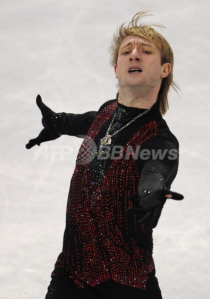 高橋が男子フィギュア初メダルの銅 優勝はライサチェク、バンクーバー冬季五輪