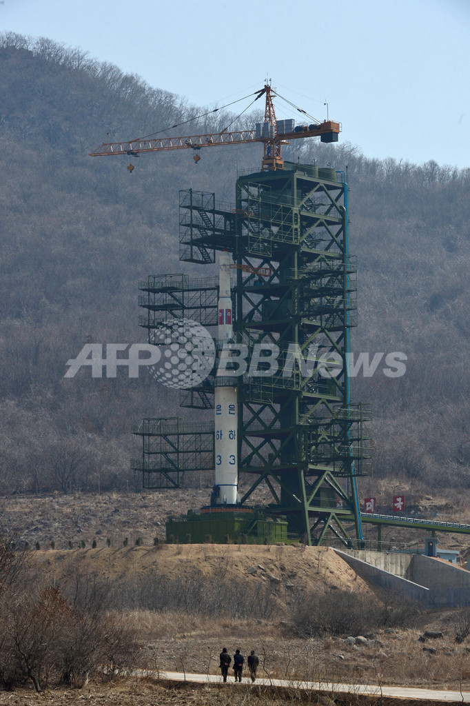 北朝鮮、打ち上げ施設を外国メディアに公開