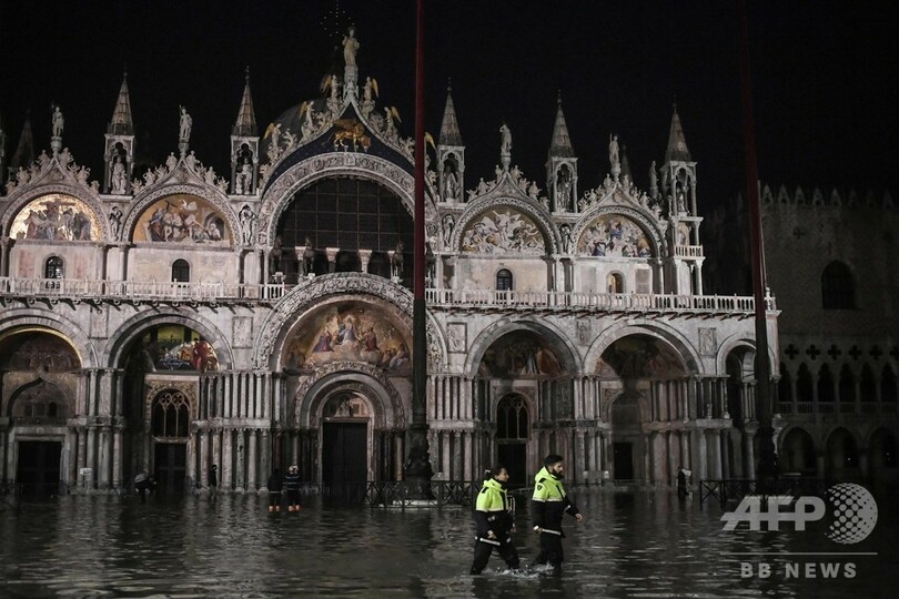 水の都ベネチアで記録的な高潮 サンマルコ大聖堂も浸水被害 写真12枚 国際ニュース Afpbb News