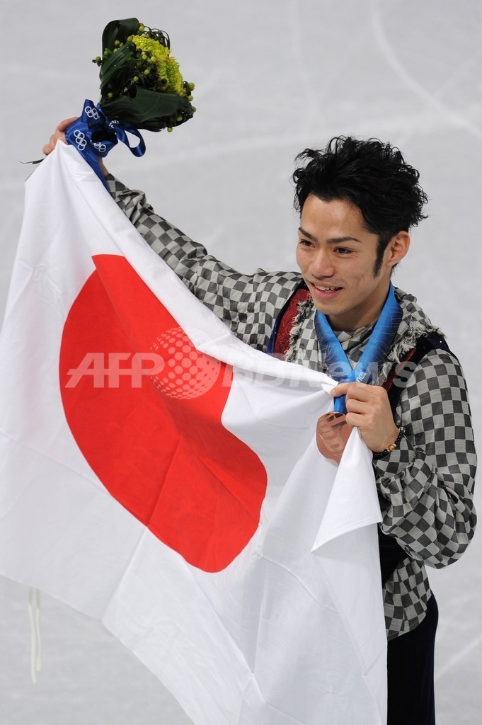 高橋が男子フィギュア初メダルの銅 優勝はライサチェク、バンクーバー冬季五輪