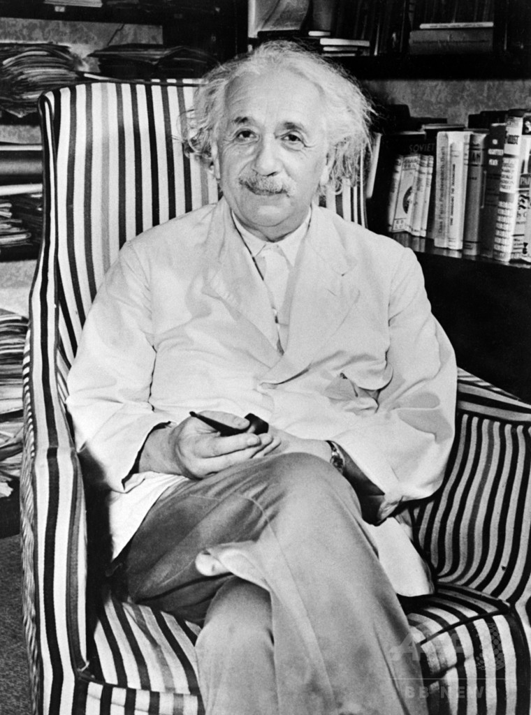 男女の方程式は苦手だった アインシュタインの手紙が競売へ 写真1枚