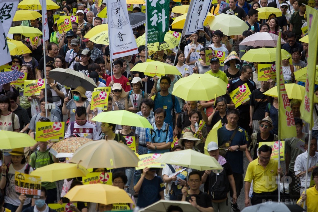 香港議会、選挙改革案を否決 香港議会、選挙改革案を否決