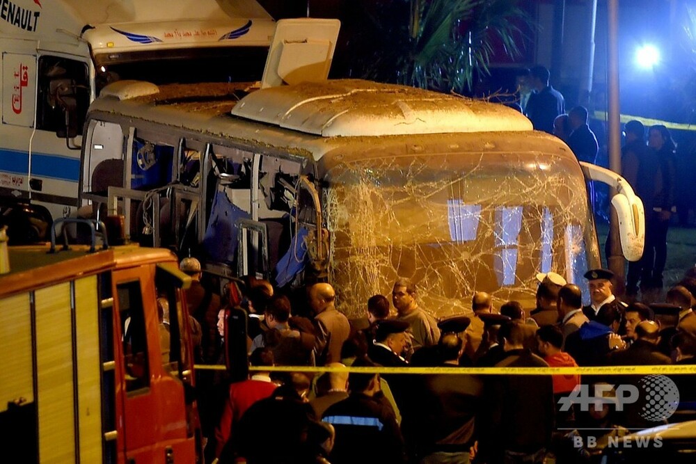ピラミッド近くで観光バス爆破 ベトナム人ら4人死亡 エジプト 写真11枚 国際ニュース Afpbb News